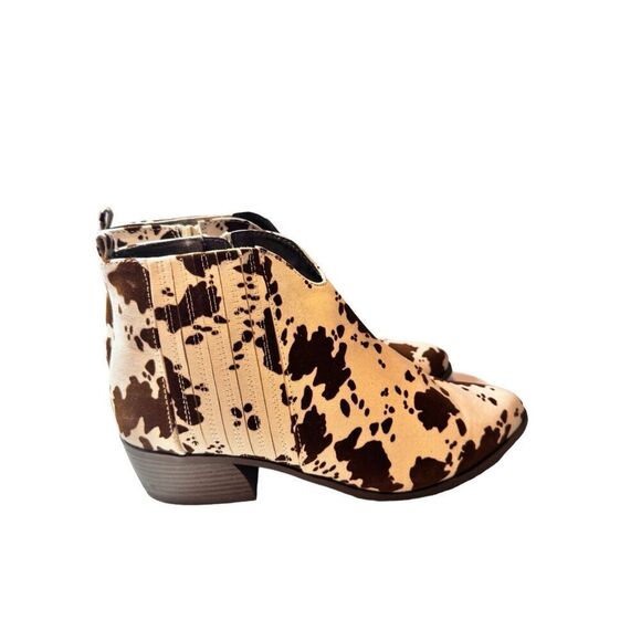 Arula Womens Brown/White Cow Print Booties Size 10W - Picture 4 of 7